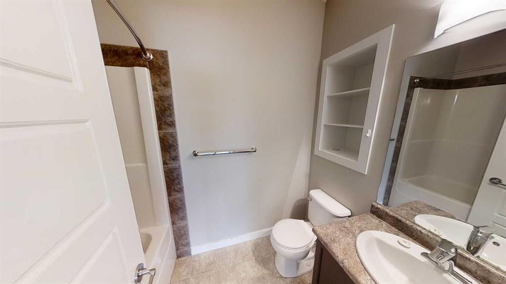 B-8713 88 Street, Grande Prairie, AB