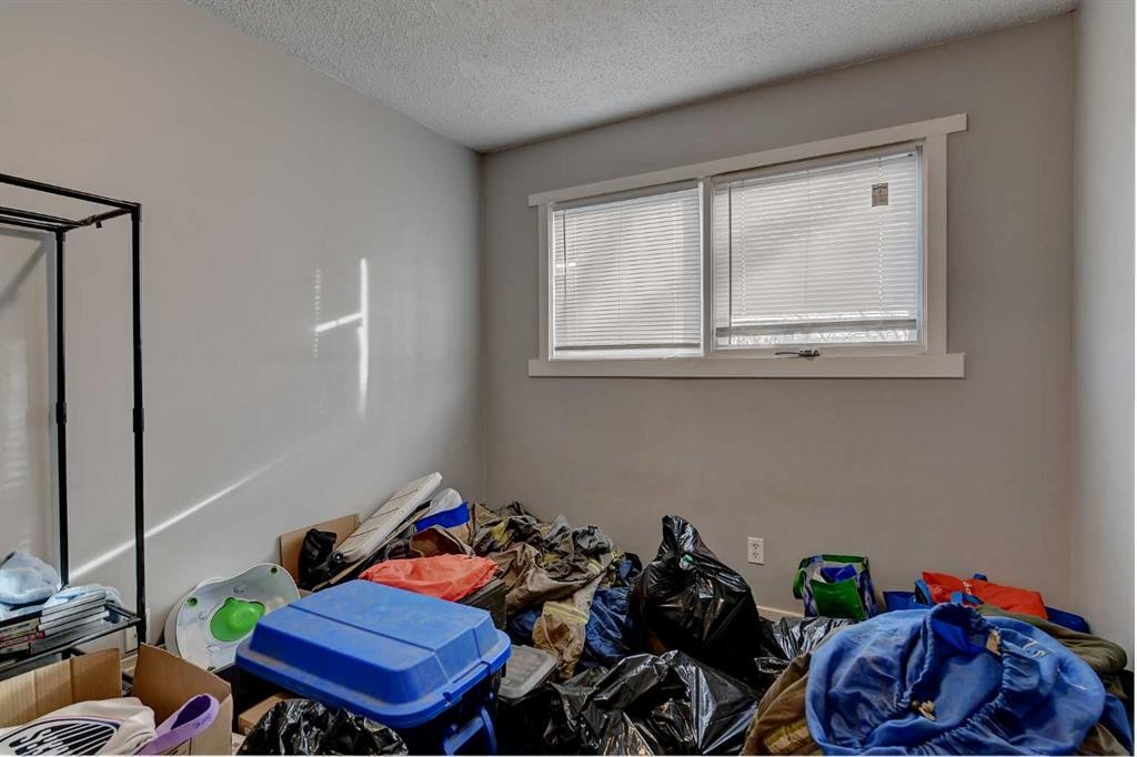 9809 98 Avenue, Sexsmith, AB - Indoor