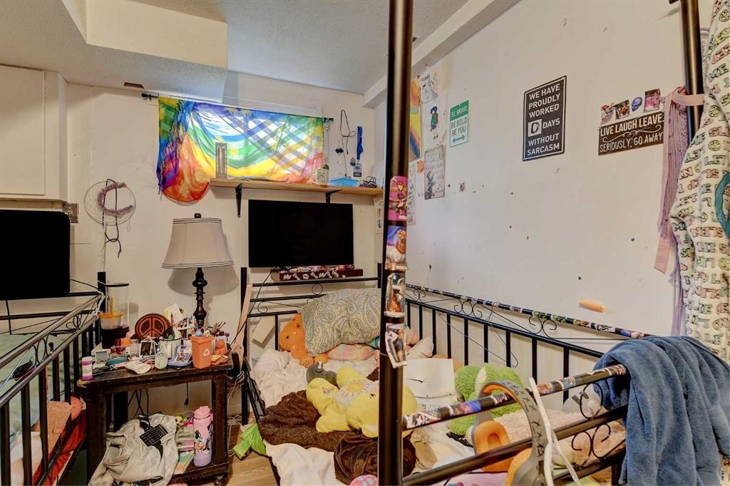 9809 98 Avenue, Sexsmith, AB - Indoor Photo Showing Other Room