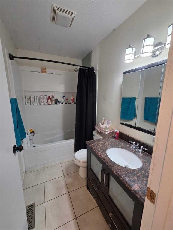 9306 106 Avenue, Grande Prairie, AB - Indoor Photo Showing Bathroom