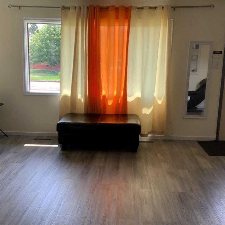 4916-58 Avenue, High Prairie, AB - Indoor Photo Showing Other Room