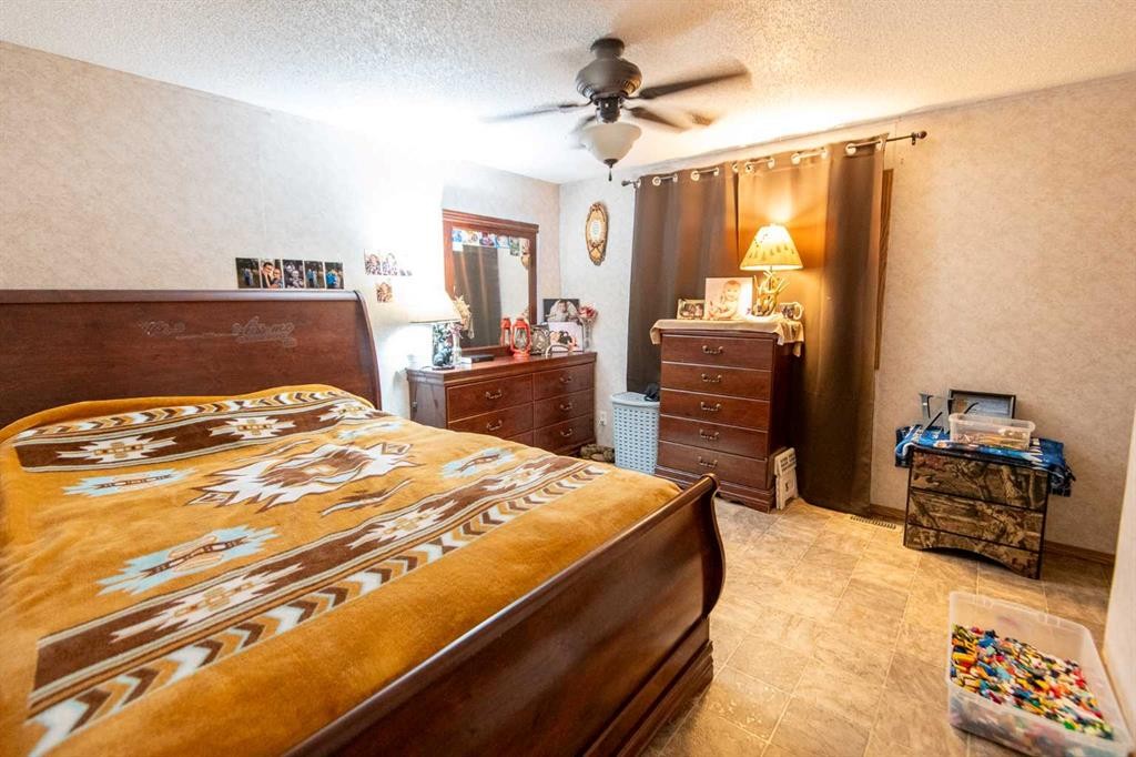 107336 Range Road 135, Rural Mackenzie County, AB - Indoor Photo Showing Bedroom