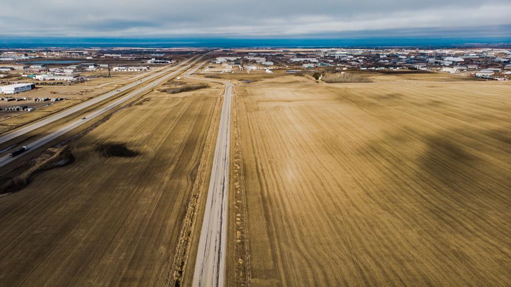 9300 69 Avenue, Clairmont, AB