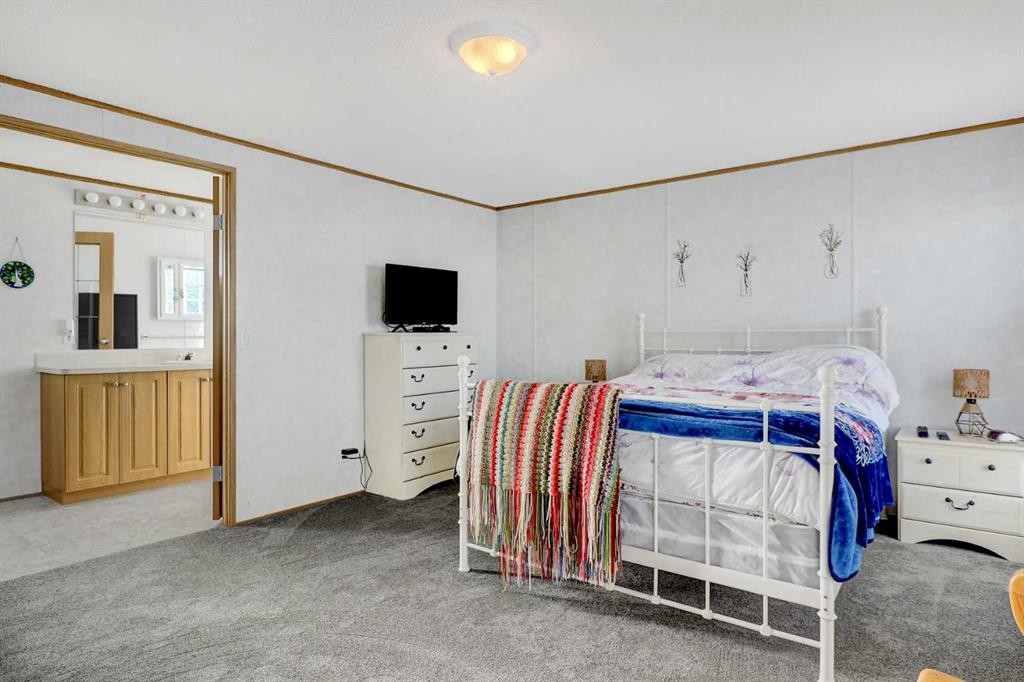 12134 97B Street, Grande Prairie, AB - Indoor Photo Showing Bedroom