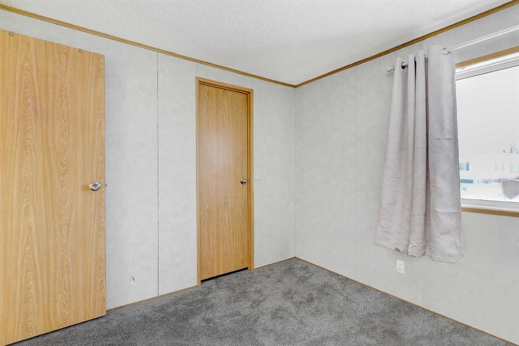 12134 97B Street, Grande Prairie, AB - Indoor Photo Showing Other Room
