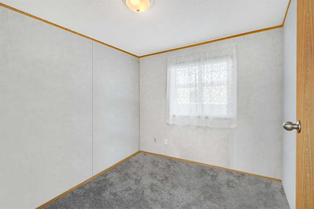 12134 97B Street, Grande Prairie, AB - Indoor Photo Showing Other Room