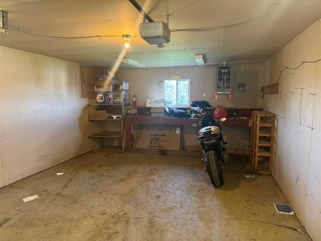 4317 54 Street, Grimshaw, AB - Indoor