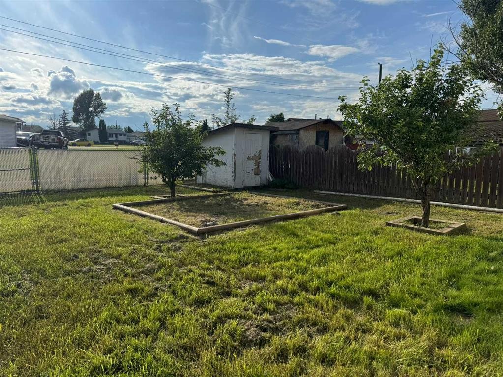 4317 54 Street, Grimshaw, AB - Outdoor