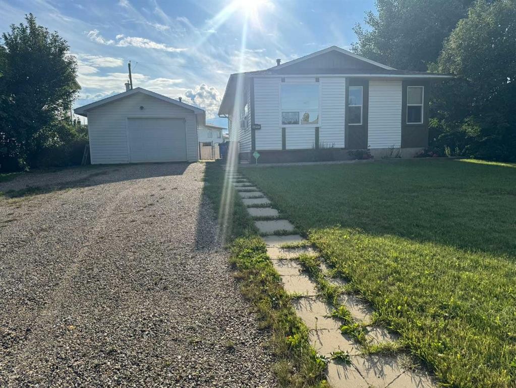4317 54 Street, Grimshaw, AB - Outdoor