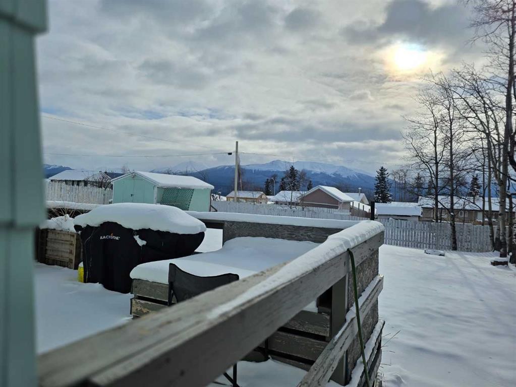 10853 99 Avenue, Grande Cache, AB - Outdoor