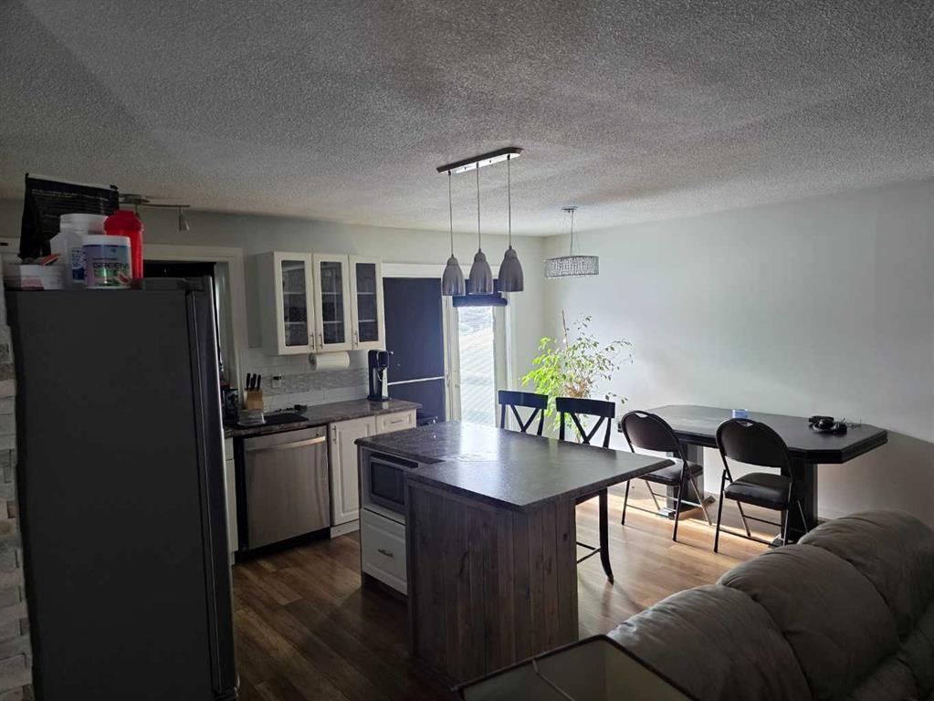 10853 99 Avenue, Grande Cache, AB - Indoor