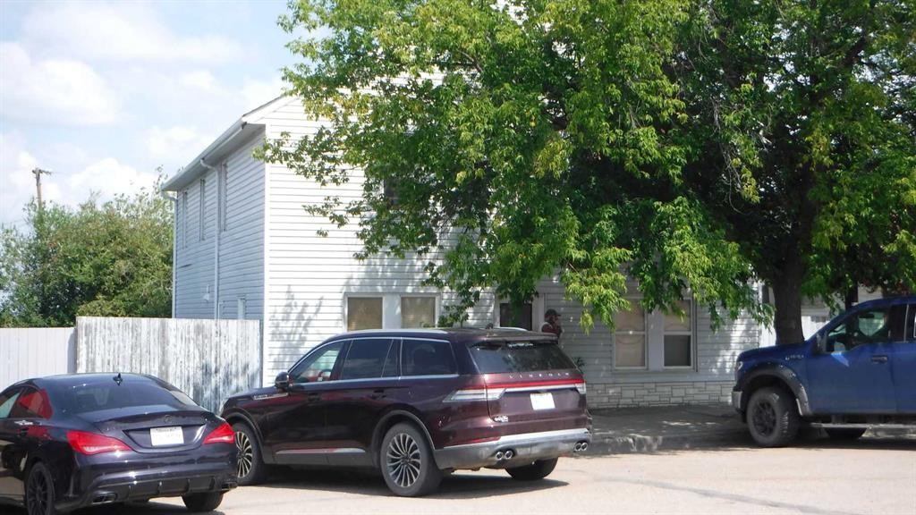 5013 50 Avenue, Valleyview, AB - Outdoor