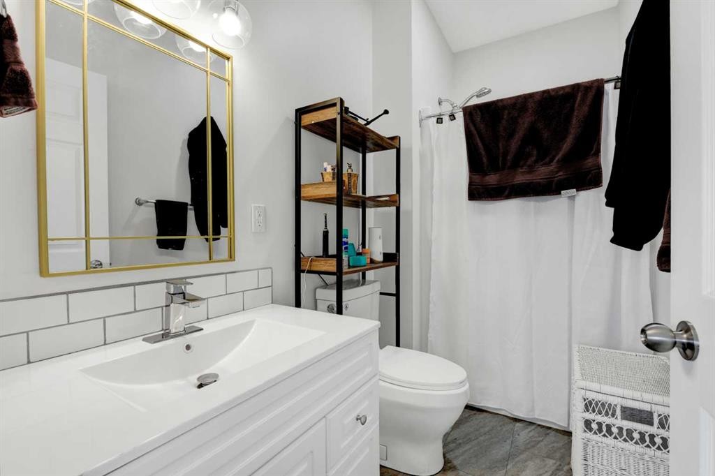 5206 48 Street, Valleyview, AB - Indoor Photo Showing Bathroom