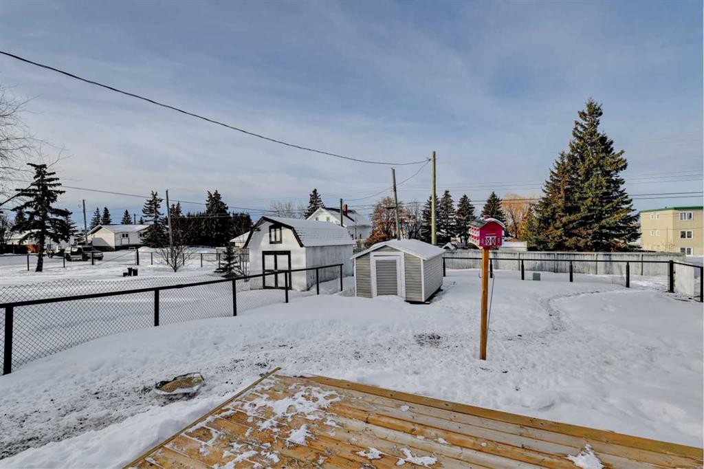 5206 48 Street, Valleyview, AB - Outdoor