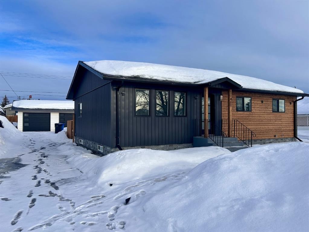 11400 105 Avenue, Fairview, AB - Outdoor