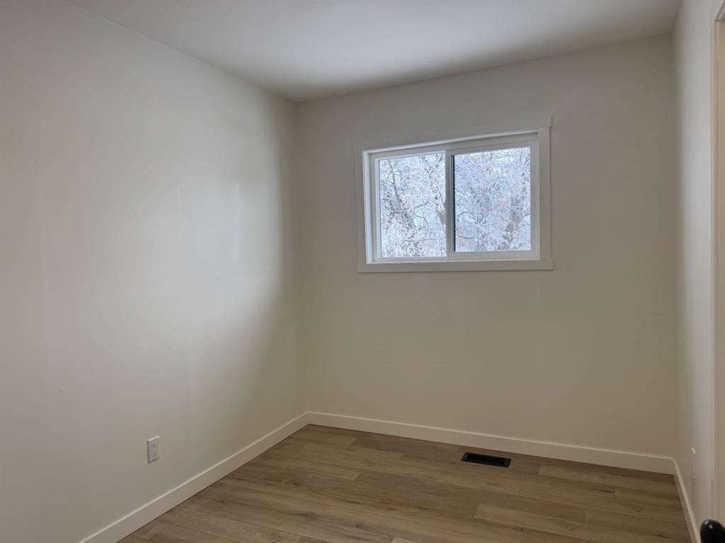 11400 105 Avenue, Fairview, AB - Indoor Photo Showing Other Room