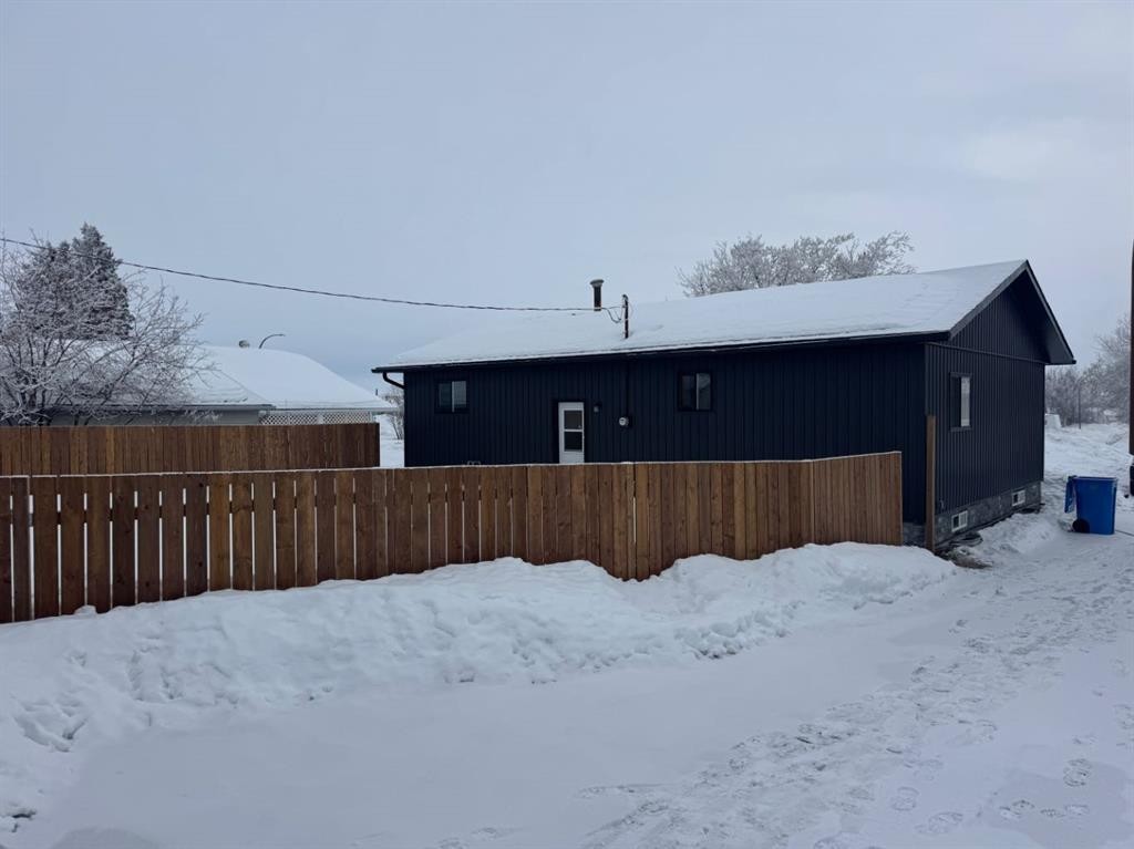 11400 105 Avenue, Fairview, AB - Outdoor