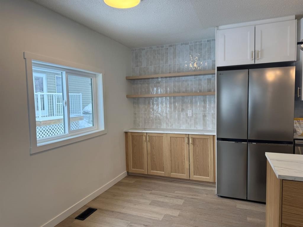 11400 105 Avenue, Fairview, AB - Indoor