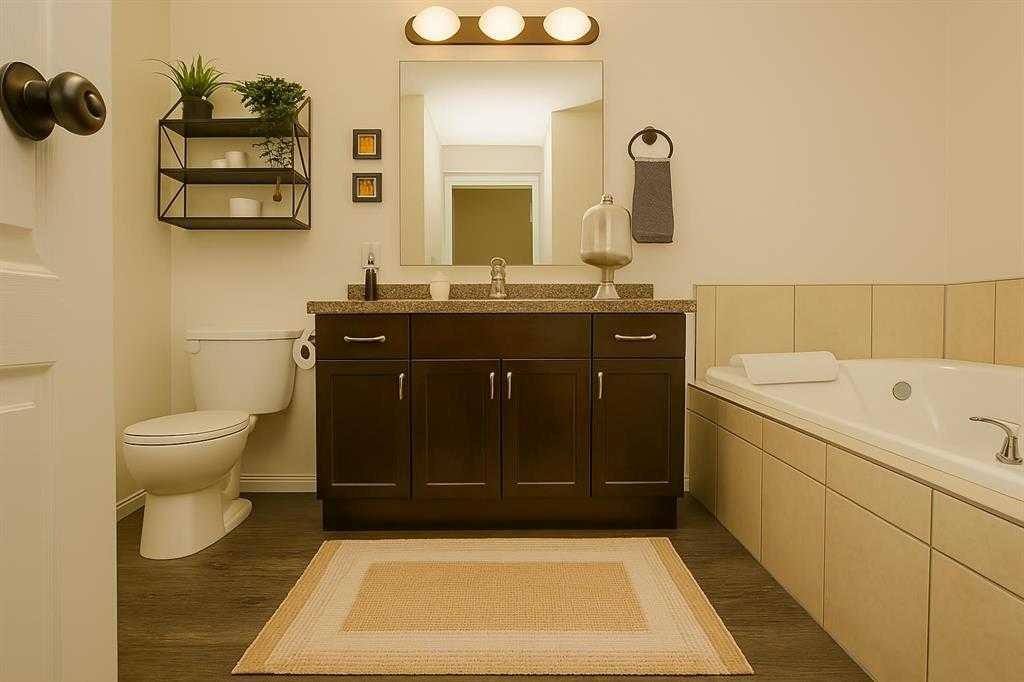 8543 69 Avenue, Grande Prairie, AB - Indoor Photo Showing Bathroom