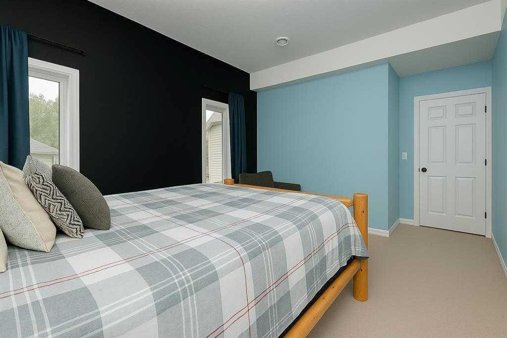 8543 69 Avenue, Grande Prairie, AB - Indoor Photo Showing Bedroom