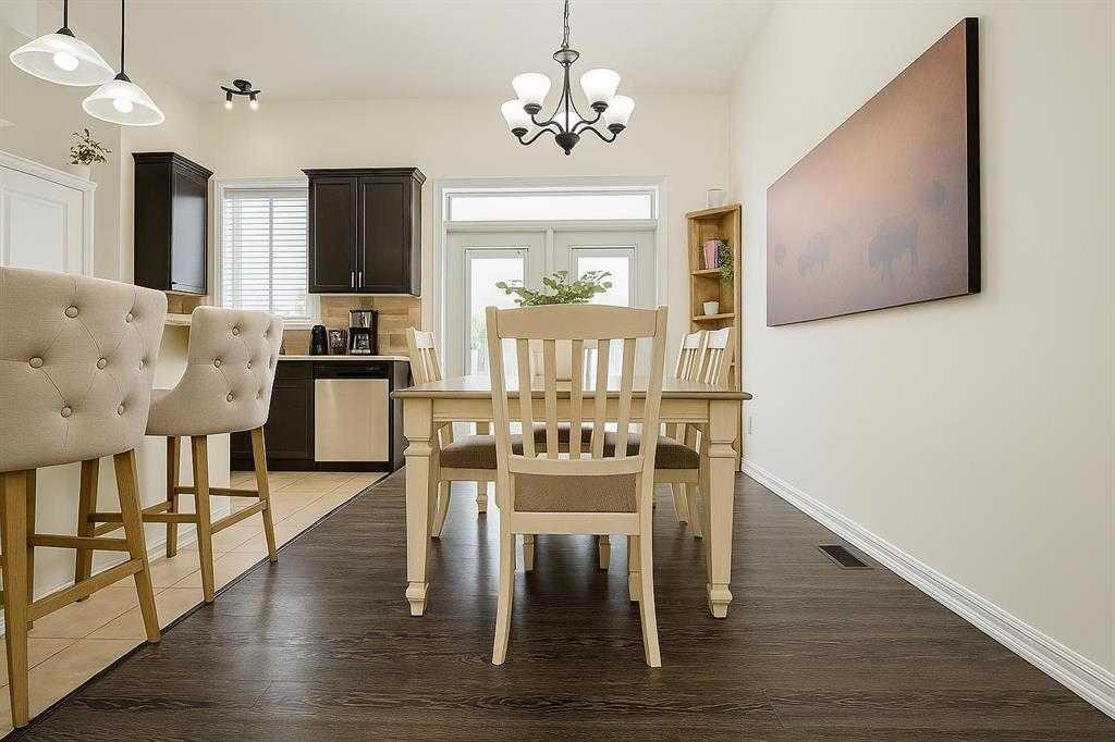 8543 69 Avenue, Grande Prairie, AB - Indoor Photo Showing Dining Room