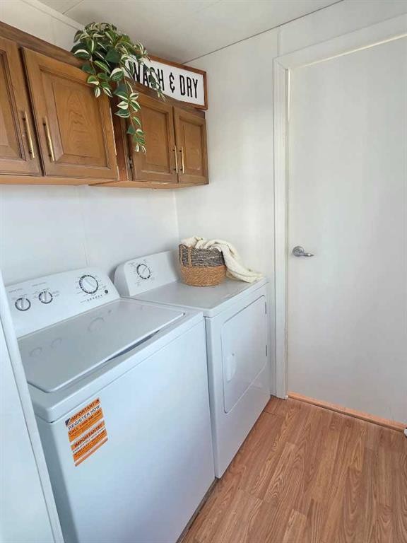 9707 104 Avenue, Clairmont, AB - Indoor Photo Showing Laundry Room