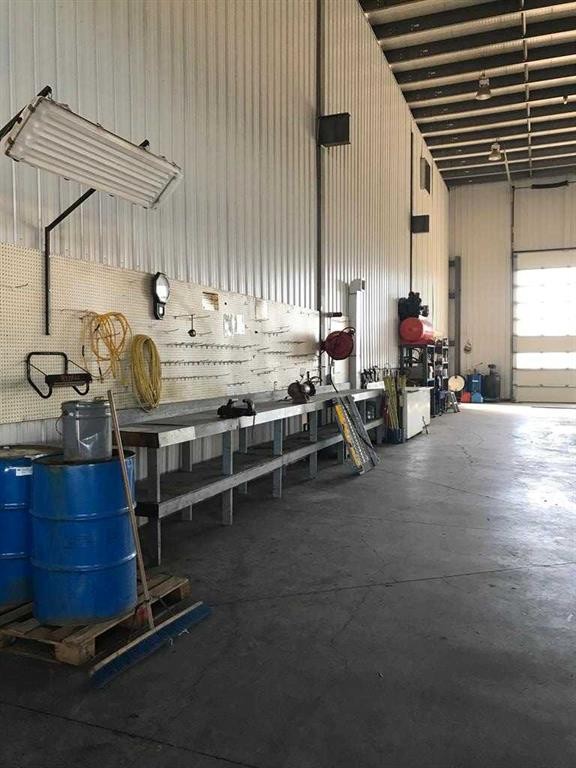 100 3Rd Street, Beaverlodge, AB