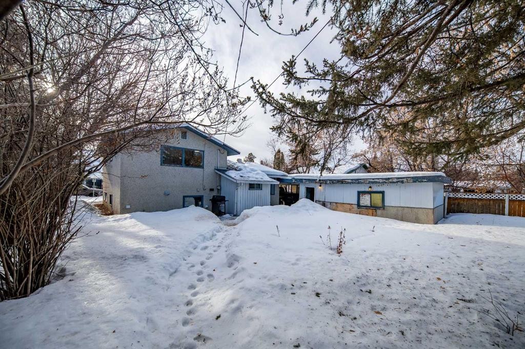 10226 111 Avenue, Grande Prairie, AB - Outdoor