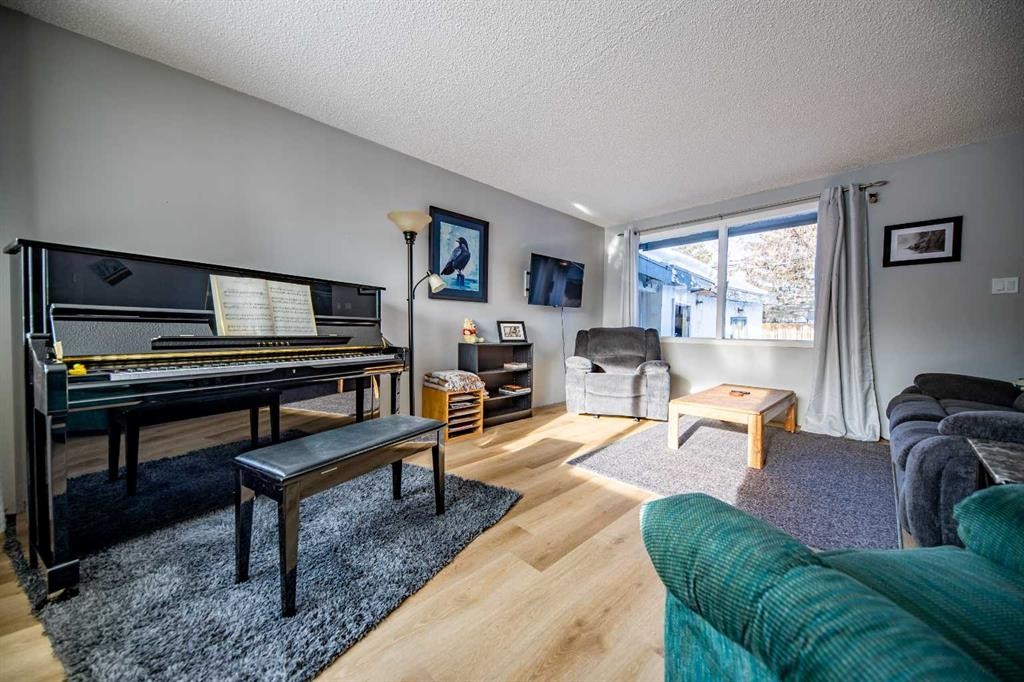 10226 111 Avenue, Grande Prairie, AB - Indoor