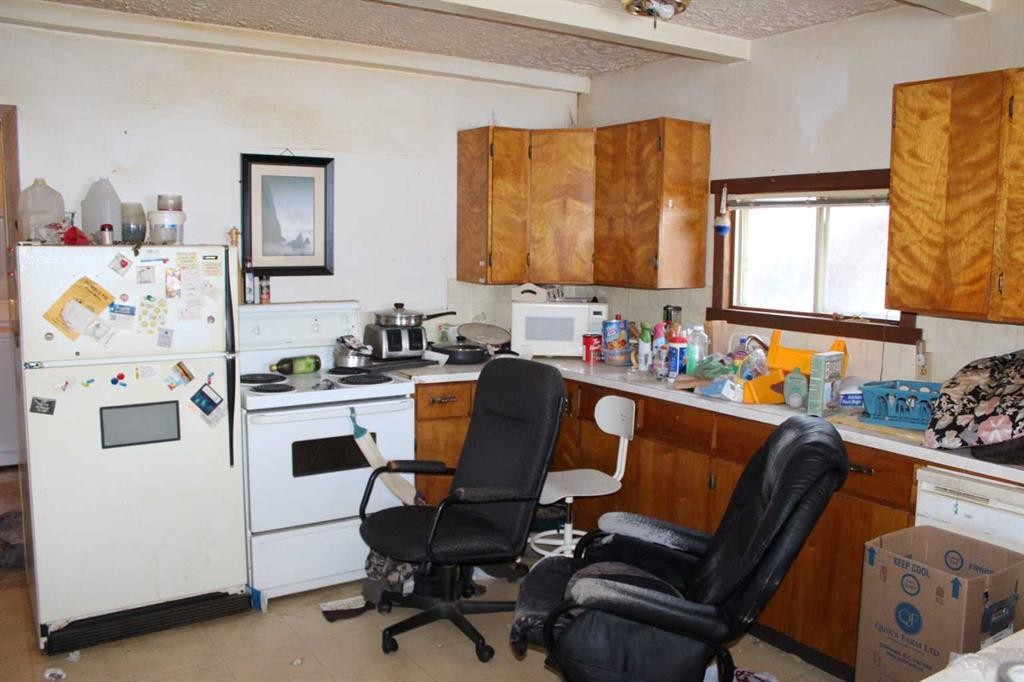 304 8 Avenue Se, Manning, AB - Indoor Photo Showing Office