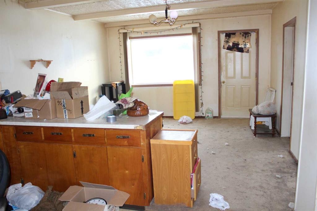 304 8 Avenue Se, Manning, AB - Indoor