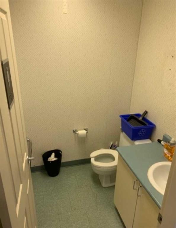 301 3Rd Avenue West, Beaverlodge, AB