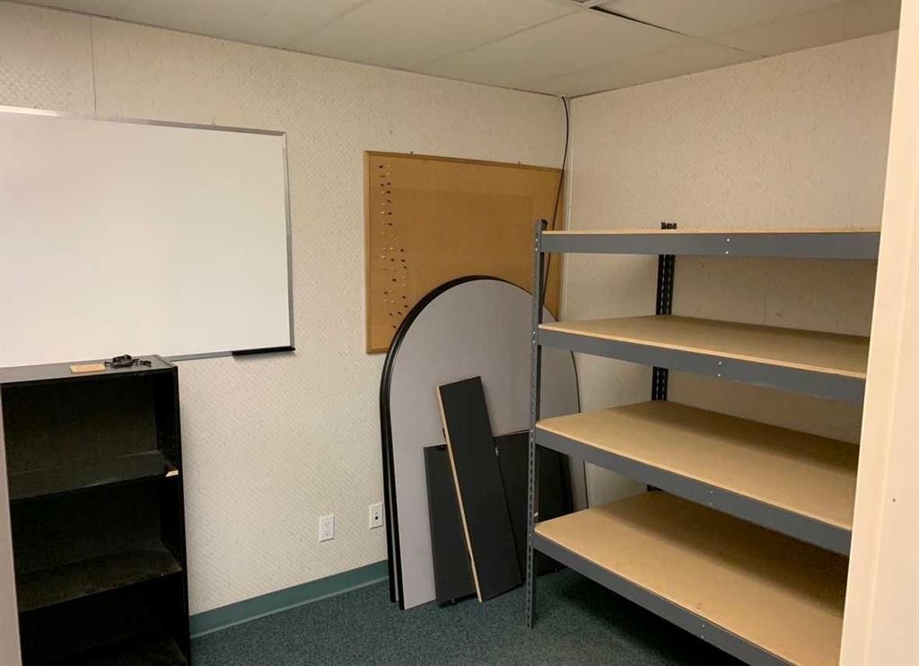 301 3Rd Avenue West, Beaverlodge, AB