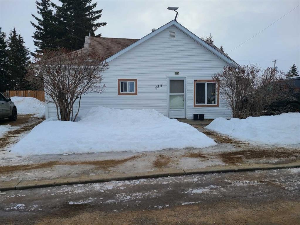 5217 50 Street, Eaglesham, AB - Outdoor