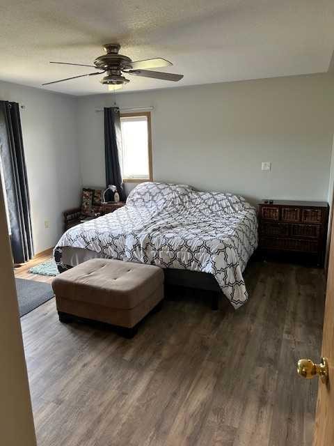 18142 Township Road 1102, Rural Mackenzie County, AB - Indoor Photo Showing Bedroom