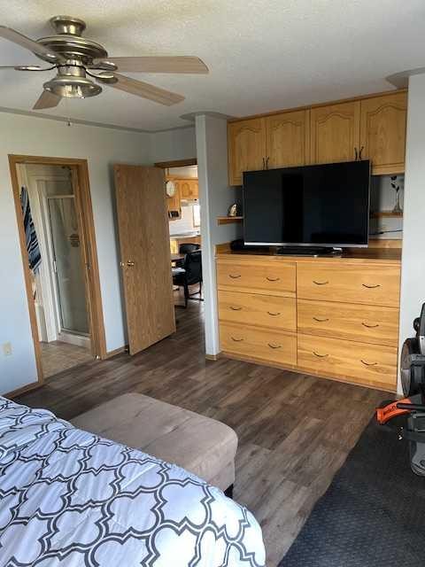 18142 Township Road 1102, Rural Mackenzie County, AB - Indoor Photo Showing Bedroom