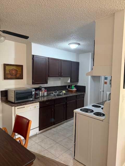 106-11114 Hoppe, Grande Cache, AB - Indoor Photo Showing Kitchen