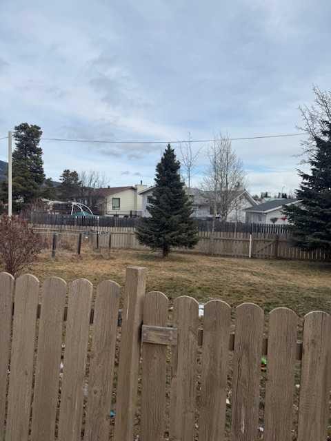 11510 Manning, Grande Cache, AB - Outdoor