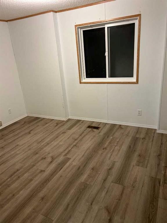 16 1 Street West, Faust, AB - Indoor Photo Showing Other Room