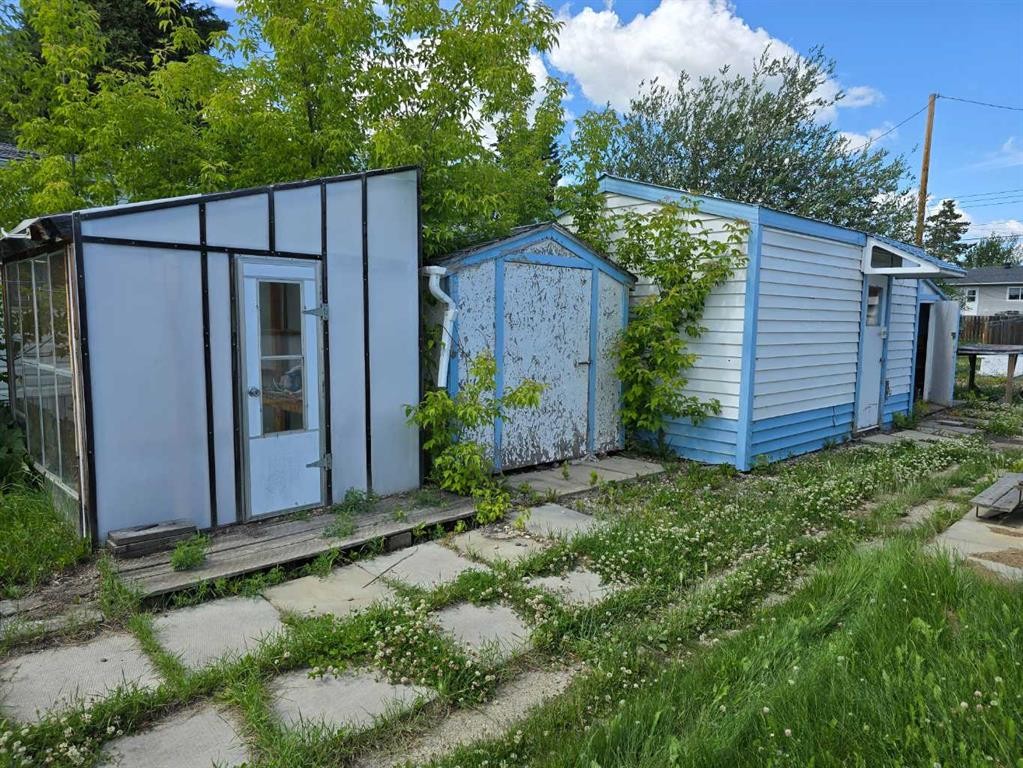 25 Huston Drive, Grimshaw, AB