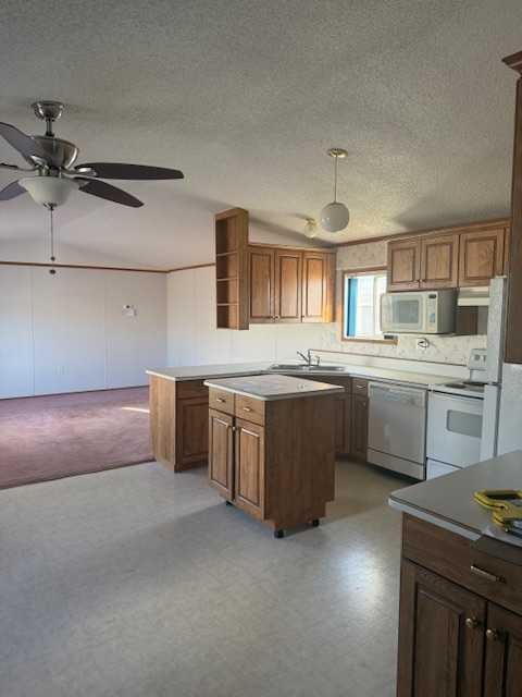 221 Mawdsley, Grande Cache, AB - Indoor Photo Showing Kitchen