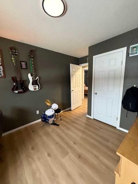 27 Bison Crescent, High Level, AB - Indoor Photo Showing Other Room