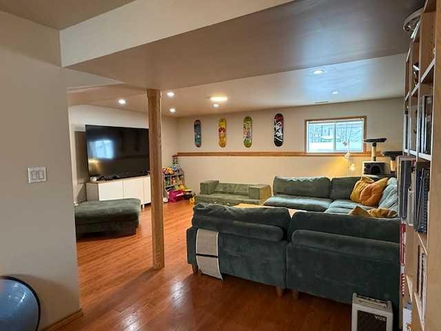 27 Bison Crescent, High Level, AB - Indoor Photo Showing Living Room