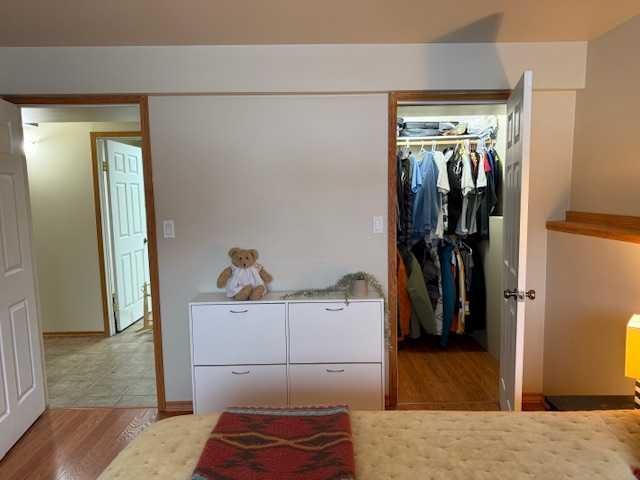 27 Bison Crescent, High Level, AB - Indoor Photo Showing Bedroom