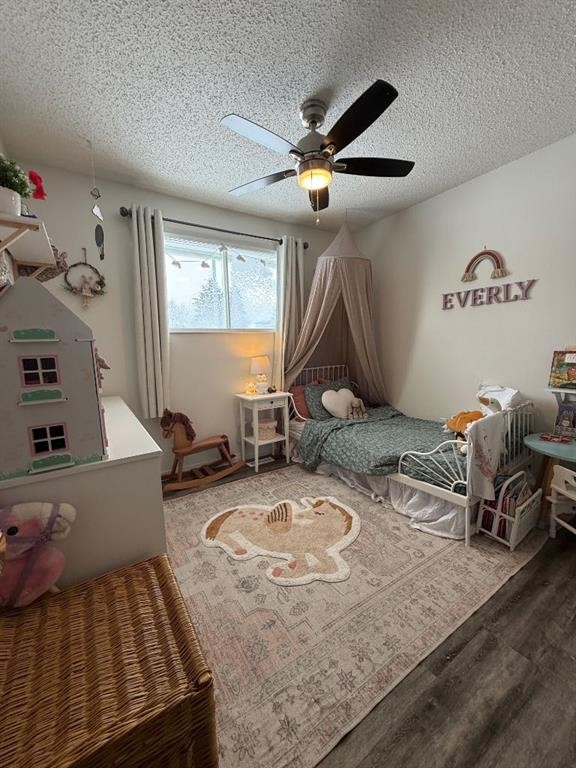 5808 47Th Street, High Prairie, AB - Indoor Photo Showing Bedroom