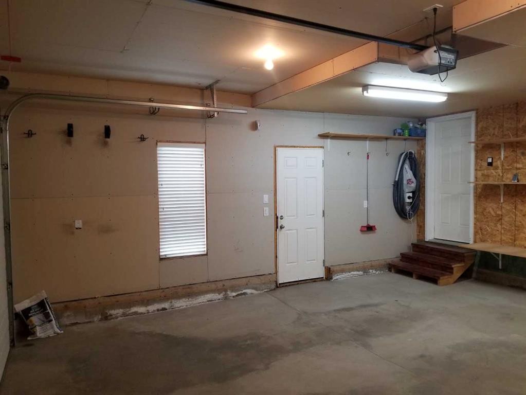 8814 114 Avenue, Grande Prairie, AB - Indoor Photo Showing Garage