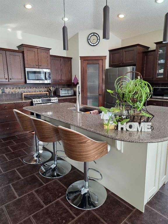 #1-63028 704 Township, Rural Grande Prairie No. 1, County Of, AB - Indoor Photo Showing Kitchen With Upgraded Kitchen