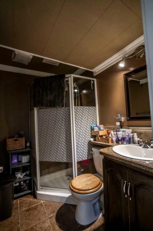 8322 95 St, Peace River, AB - Indoor Photo Showing Bathroom