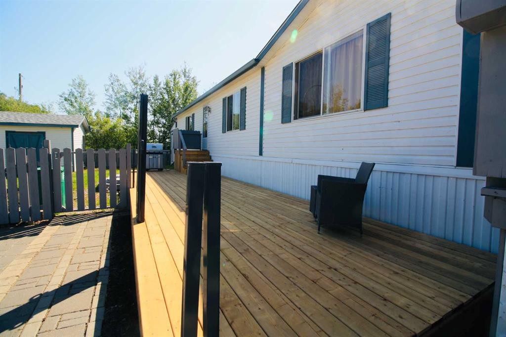 15 Dewberry Road, High Level, AB