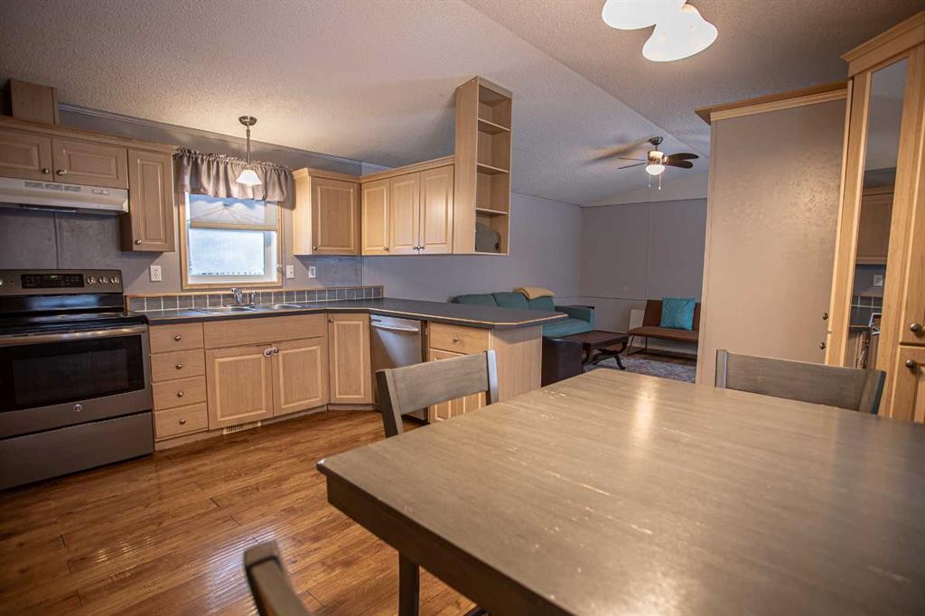 15 Dewberry Road, High Level, AB